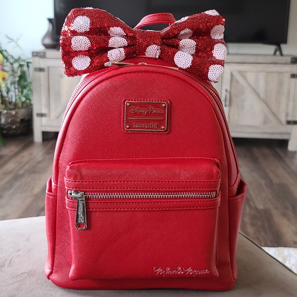 🎉Minnie Mouse Backpack w/Sequined Bow🎉